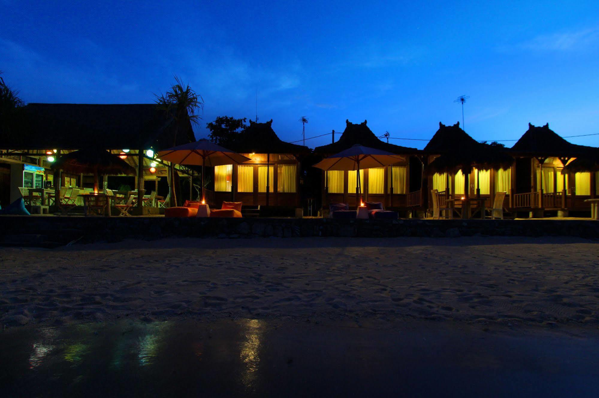 Mangrove Paradise Retreat レンボンガン島 エクステリア 写真