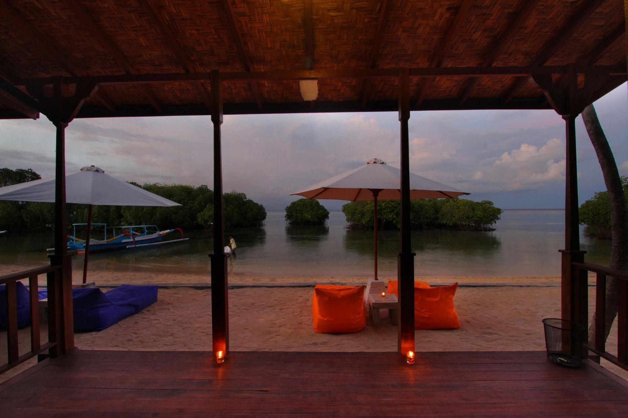 Mangrove Paradise Retreat レンボンガン島 エクステリア 写真