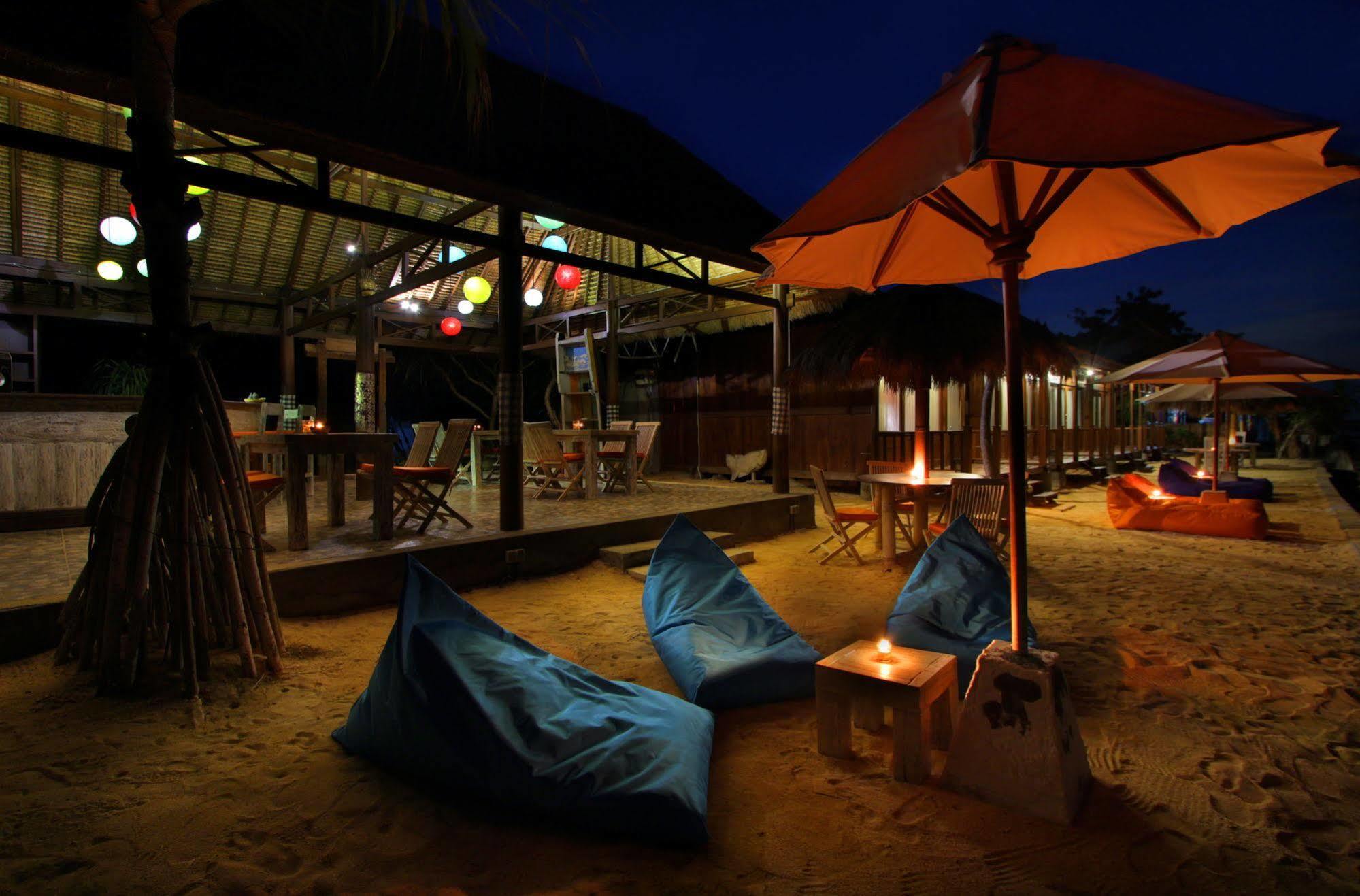 Mangrove Paradise Retreat レンボンガン島 エクステリア 写真