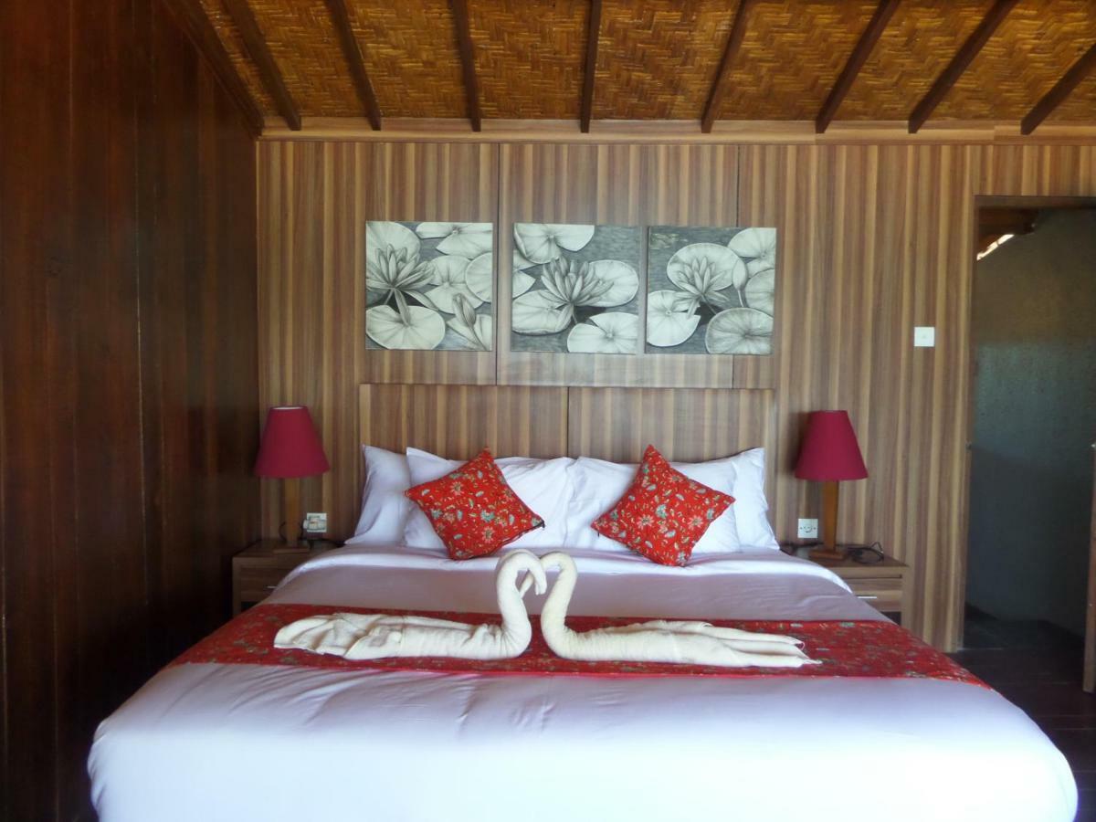 Mangrove Paradise Retreat レンボンガン島 エクステリア 写真